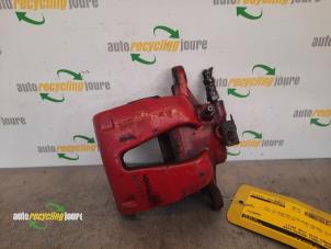 Gebruikte Remklauw (Tang) rechts-voor Alfa Romeo MiTo (955) 1.4 Multi Air 16V Prijs € 35,00 Margeregeling aangeboden door Autorecycling Joure B.V.