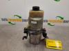 Stuurbekrachtiging Pomp van een Ford Focus 2 Wagon, 2004 / 2012 2.0 16V, Combi/o, Benzine, 1.999cc, 107kW (145pk), FWD, A0DA; EURO4, 2004-12 / 2008-02, DA3 2006