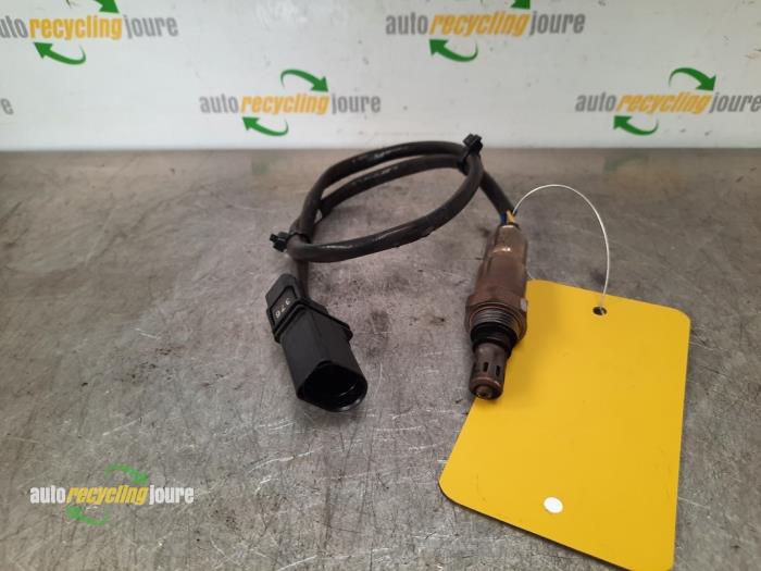 Gebruikte Lambda Sonde Audi A3 Sportback (8VA/8VF) 1.6 TDI Ultra 16V Prijs € 35,00 Margeregeling aangeboden door Autorecycling Joure B.V.