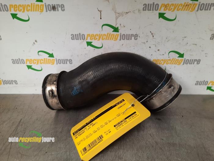 Gebruikte Intercooler Slang Volkswagen Passat Variant (3C5) 2.0 TDI 16V 140 Prijs € 15,00 Margeregeling aangeboden door Autorecycling Joure B.V.