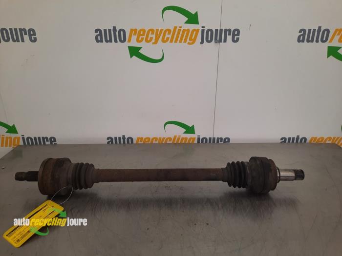 Gebruikte Aandrijfas links-achter Mercedes C Sportcoupé (C203) 2.0 C-200K 16V Prijs € 24,99 Margeregeling aangeboden door Autorecycling Joure B.V.