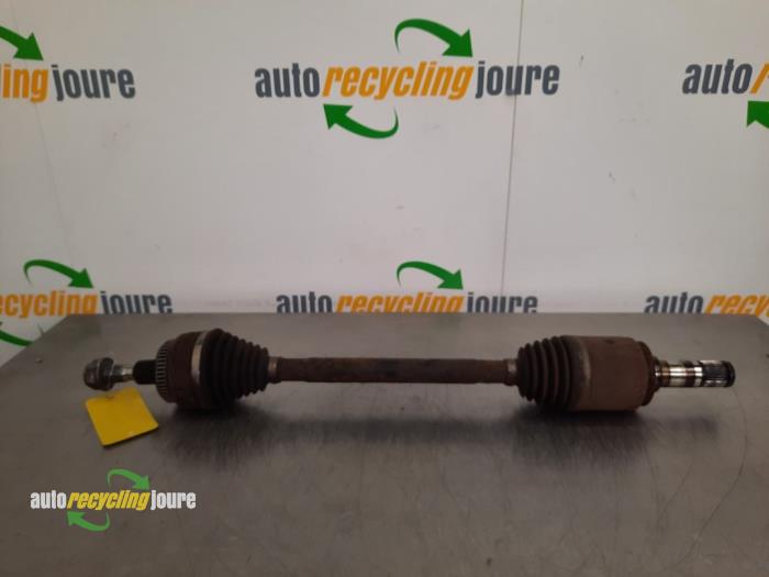 Gebruikte Aandrijfas links-achter Mercedes ML I (163) 270 2.7 CDI 20V Prijs € 24,99 Margeregeling aangeboden door Autorecycling Joure B.V.