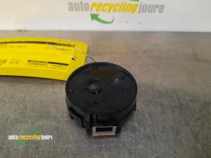 Gebruikte Sensor regen Renault Clio IV Estate/Grandtour (7R) 1.5 Energy dCi 90 FAP Prijs € 20,00 Margeregeling aangeboden door Autorecycling Joure B.V.