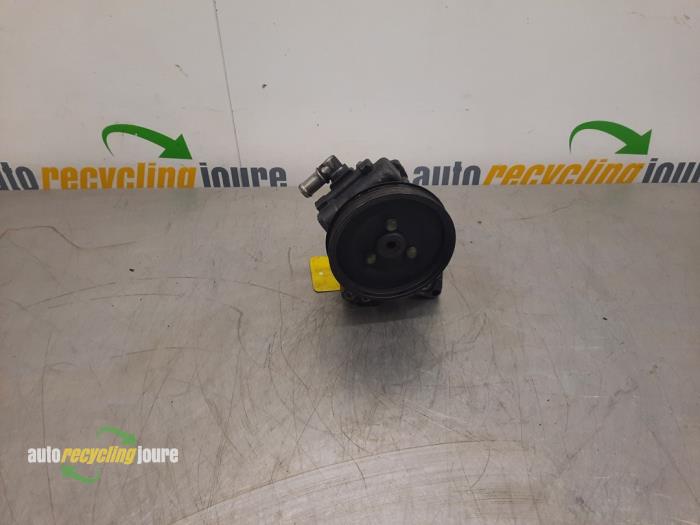 Gebruikte Pomp Servo Landrover Freelander Hard Top 2.0 td4 16V Prijs € 34,99 Margeregeling aangeboden door Autorecycling Joure B.V.