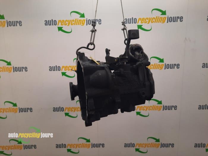 Gebruikte Versnellingsbak Volkswagen Polo III (6N2) 1.4 TDI Prijs € 75,00 Margeregeling aangeboden door Autorecycling Joure B.V.