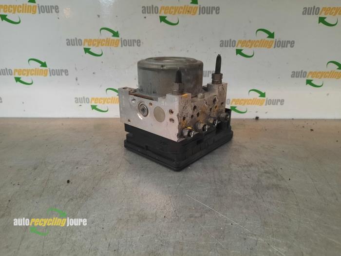 Gebruikte ABS Pomp Dacia Lodgy (JS/SD0J) 1.5 dCi FAP Prijs € 49,99 Margeregeling aangeboden door Autorecycling Joure B.V.