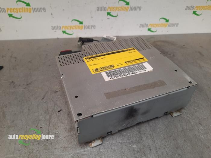 Gebruikte TMC module BMW X5 (E53) 4.4 V8 32V Prijs € 225,00 Margeregeling aangeboden door Autorecycling Joure B.V.