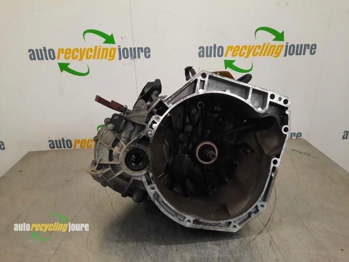 Gebruikte Versnellingsbak Renault Megane III Grandtour (KZ) 1.4 16V TCe 130 Prijs € 75,00 Margeregeling aangeboden door Autorecycling Joure B.V.