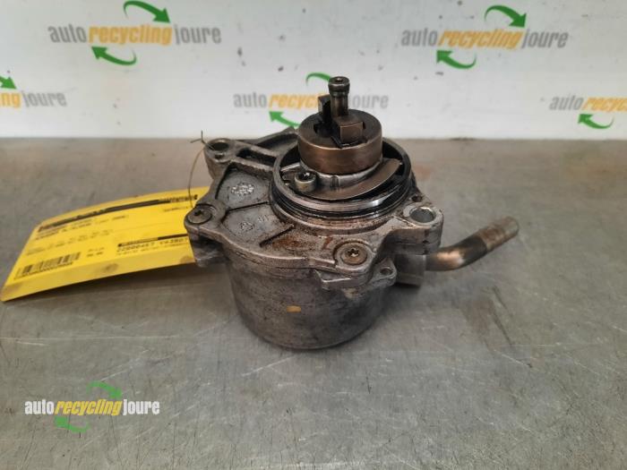 Gebruikte Vacuumpomp (Diesel) Mercedes ML I (163) 270 2.7 CDI 20V Prijs € 34,99 Margeregeling aangeboden door Autorecycling Joure B.V.