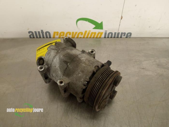 Gebruikte Aircopomp Ford Focus C-Max 2.0 16V Prijs € 100,00 Margeregeling aangeboden door Autorecycling Joure B.V.