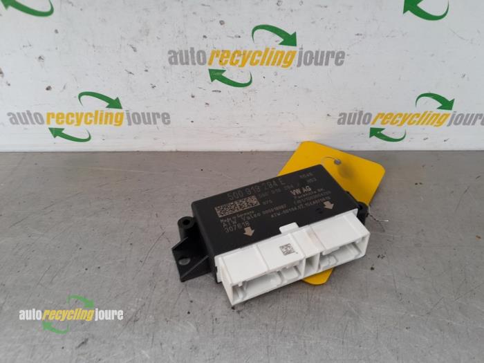 Gebruikte PDC Module Seat Leon (5FB) 1.4 TSI 16V Prijs € 30,00 Margeregeling aangeboden door Autorecycling Joure B.V.