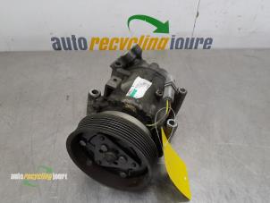 Gebruikte Aircopomp Renault Clio III (BR/CR) 1.2 16V TCe 100 Prijs € 29,99 Margeregeling aangeboden door Autorecycling Joure B.V.