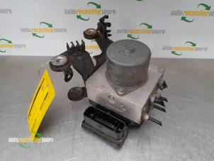 Gebruikte ABS Pomp Ford Mondeo IV Wagon 2.0 TDCi 140 16V Prijs € 49,99 Margeregeling aangeboden door Autorecycling Joure B.V.