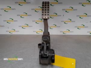 Gebruikte Gaspedaal Mercedes B (W245) 1.5 B-150 16V Prijs € 30,00 Margeregeling aangeboden door Autorecycling Joure B.V.