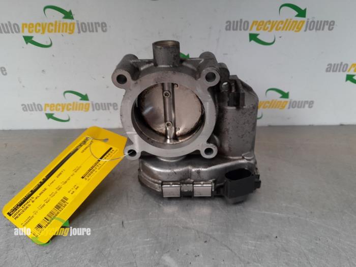 Gebruikte Gasklephuis Mercedes B (W245) 1.5 B-150 16V Prijs € 19,99 Margeregeling aangeboden door Autorecycling Joure B.V.