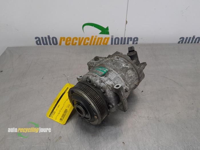 Gebruikte Aircopomp Volkswagen Touran (1T1/T2) 1.9 TDI 105 Euro 3 Prijs € 100,00 Margeregeling aangeboden door Autorecycling Joure B.V.