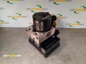 Gebruikte ABS Pomp Volkswagen Touran (1T1/T2) 1.9 TDI 105 Euro 3 Prijs € 29,99 Margeregeling aangeboden door Autorecycling Joure B.V.