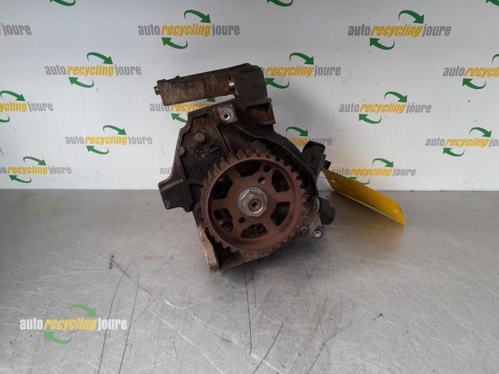 Gebruikte Brandstofpomp Mechanisch Volvo V50 (MW) 1.6 D 16V Prijs € 85,00 Margeregeling aangeboden door Autorecycling Joure B.V.