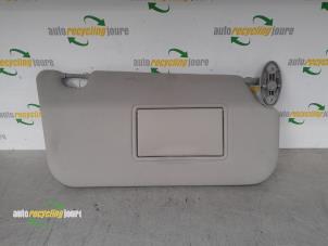 Gebruikte Zonneklep Ford Fiesta 5 (JD/JH) 1.6 16V Prijs € 25,00 Margeregeling aangeboden door Autorecycling Joure B.V.