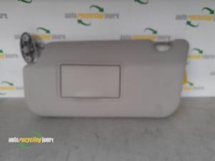 Gebruikte Zonneklep Ford Fiesta 5 (JD/JH) 1.6 16V Prijs € 25,00 Margeregeling aangeboden door Autorecycling Joure B.V.