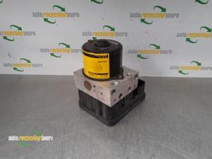 Gebruikte ABS Pomp Volkswagen Polo IV (9N1/2/3) 1.2 Prijs € 49,99 Margeregeling aangeboden door Autorecycling Joure B.V.