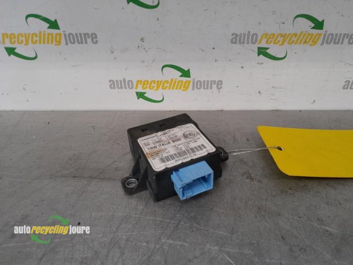 Gebruikte Stuurbekrachtiging Computer Citroen Jumper (U9) 2.2 HDi 120 Prijs € 60,49 Inclusief btw aangeboden door Autorecycling Joure B.V.