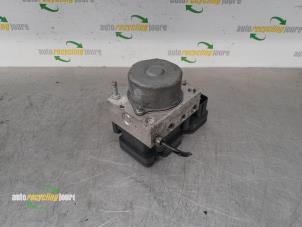 ABS Pomp van een Fiat Panda (312) 0.9 TwinAir Turbo 85 2012