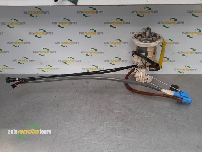 Gebruikte Tank element Pomp BMW Mini (R50/53) 1.6 16V One Prijs € 24,99 Margeregeling aangeboden door Autorecycling Joure B.V.