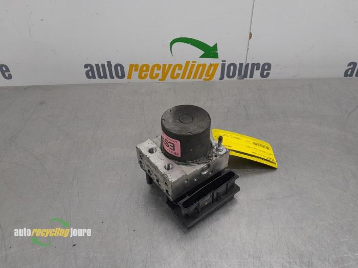 Gebruikte ABS Pomp Hyundai i30 Crosswagon (WWH) 1.6 CVVT 16V Prijs € 49,99 Margeregeling aangeboden door Autorecycling Joure B.V.