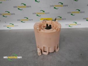 Gebruikte Tank element Pomp Opel Astra G (F67) 2.0 16V Turbo OPC Prijs € 25,00 Margeregeling aangeboden door Autorecycling Joure B.V.