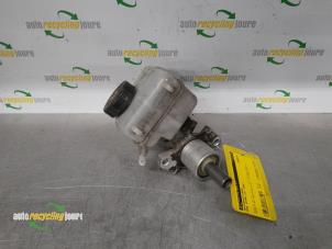 Gebruikte Hoofdremcilinder Opel Astra G (F67) 2.0 16V Turbo OPC Prijs € 25,00 Margeregeling aangeboden door Autorecycling Joure B.V.