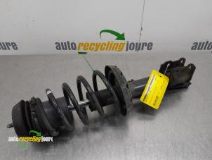 Gebruikte Mac Phersonpoot links-voor Opel Astra G (F67) 2.0 16V Turbo OPC Prijs € 25,00 Margeregeling aangeboden door Autorecycling Joure B.V.