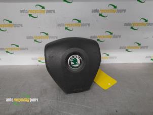 Gebruikte Airbag links (Stuur) Skoda Roomster (5J) 1.6 16V Prijs € 49,99 Margeregeling aangeboden door Autorecycling Joure B.V.
