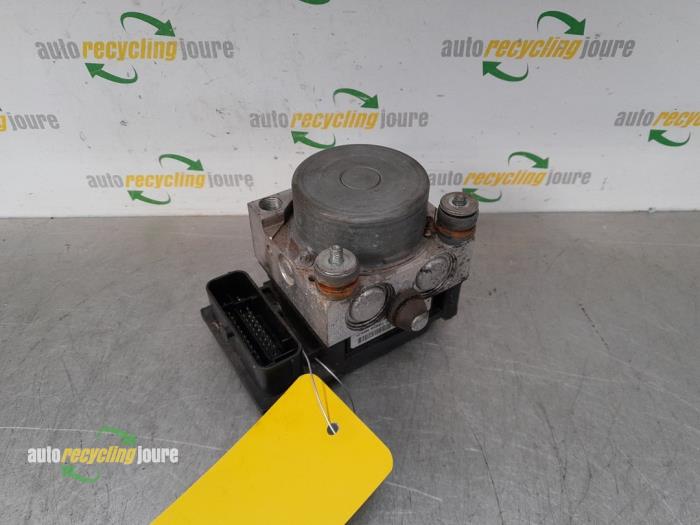 Gebruikte ABS Pomp Fiat Grande Punto (199) 1.4 Prijs € 89,99 Margeregeling aangeboden door Autorecycling Joure B.V.