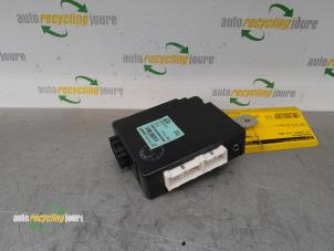 Gebruikte Boordcomputer Kia Sorento I (JC) 3.5 V6 24V Prijs € 25,00 Margeregeling aangeboden door Autorecycling Joure B.V.