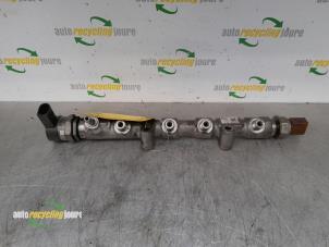 Gebruikte Injector brug Seat Ibiza ST (6J8) 1.2 TDI Ecomotive Prijs € 49,99 Margeregeling aangeboden door Autorecycling Joure B.V.