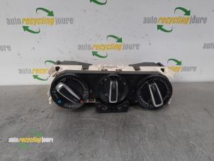 Gebruikte Chaufage Bedieningspaneel Volkswagen Polo V (6R) 1.4 16V Prijs € 34,99 Margeregeling aangeboden door Autorecycling Joure B.V.