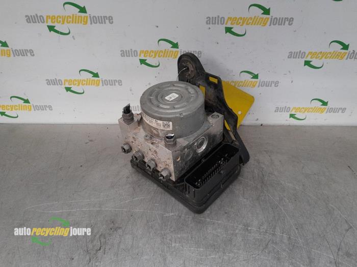 Gebruikte ABS Pomp Volkswagen Touran (5T1) 1.4 TSI Prijs € 99,99 Margeregeling aangeboden door Autorecycling Joure B.V.