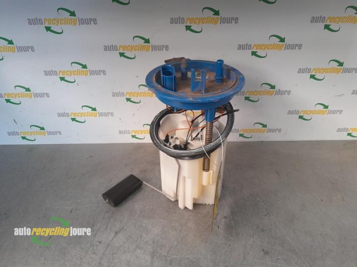 Gebruikte Tank element Pomp Volkswagen Touran (5T1) 1.4 TSI Prijs € 49,99 Margeregeling aangeboden door Autorecycling Joure B.V.