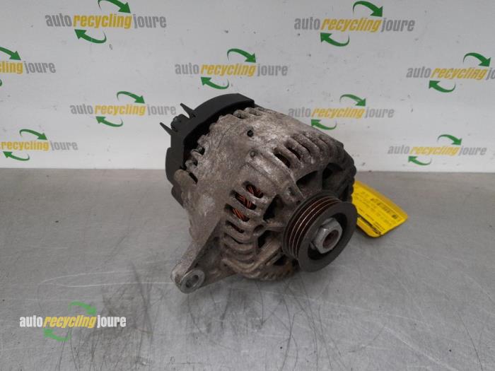 Gebruikte Dynamo Nissan Micra (K12) 1.4 16V Prijs € 25,00 Margeregeling aangeboden door Autorecycling Joure B.V.