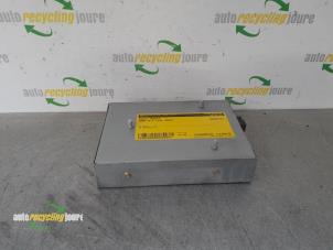 Gebruikte Radio module Saab 9-3 Sport Estate (YS3F) 1.9 TiD 16V Prijs € 39,99 Margeregeling aangeboden door Autorecycling Joure B.V.