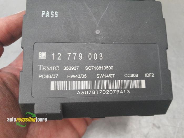 Computer Body Control van een Saab 9-3 Sport Estate (YS3F) 1.9 TiD 16V 2008