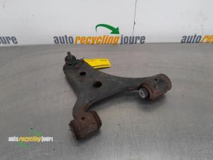 Gebruikte Draagarm links-voor Mercedes B (W245) 1.5 B-150 16V Prijs € 25,00 Margeregeling aangeboden door Autorecycling Joure B.V.