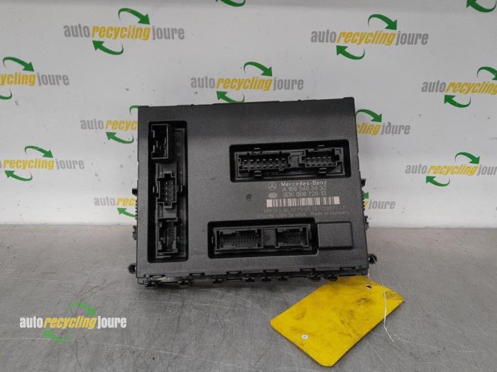 Gebruikte Boordcomputer Mercedes B (W245) 1.5 B-150 16V Prijs € 49,99 Margeregeling aangeboden door Autorecycling Joure B.V.