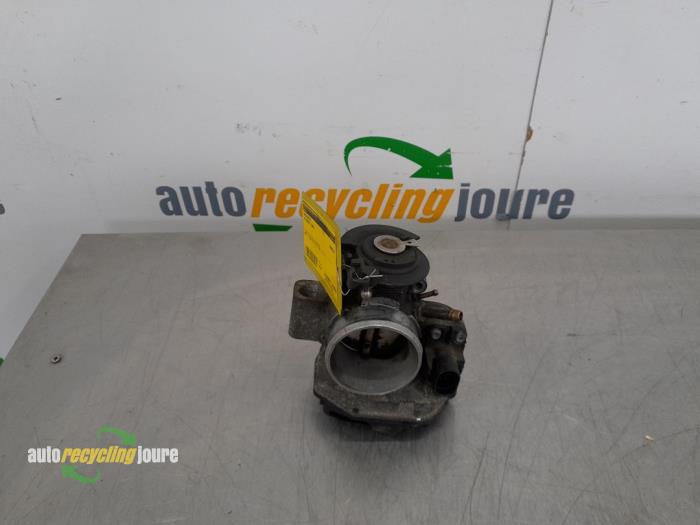 Gebruikte Gasklephuis Volkswagen Passat Variant (3B5) 1.8 T 20V Prijs € 24,99 Margeregeling aangeboden door Autorecycling Joure B.V.