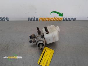 Gebruikte Hoofdremcilinder Ssang Yong Kyron 2.0 M 200 Xdi 16V 4x4 Prijs € 39,99 Margeregeling aangeboden door Autorecycling Joure B.V.