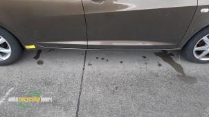 Gebruikte Dorpel rechts Seat Ibiza ST (6J8) 1.2 TDI Ecomotive Prijs op aanvraag aangeboden door Autorecycling Joure B.V.