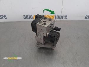 Gebruikte ABS Pomp Mercedes A (W168) 1.9 A-190 Prijs € 59,99 Margeregeling aangeboden door Autorecycling Joure B.V.