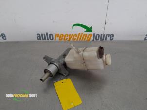 Gebruikte Hoofdremcilinder Peugeot 508 SW (8E/8U) 1.6 HDiF 16V Prijs € 19,99 Margeregeling aangeboden door Autorecycling Joure B.V.