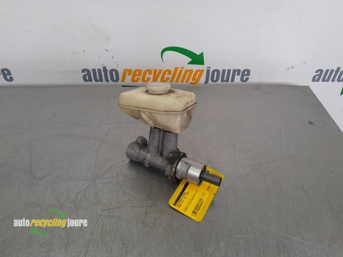 Gebruikte Hoofdremcilinder Saab 9-5 Estate (YS3E) 2.3 Turbo 16V Aero TS Prijs € 24,99 Margeregeling aangeboden door Autorecycling Joure B.V.